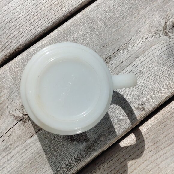 Marine Land Canada Milk Glass Mug Vintage Glasbake Coffee Tea - Picture 4 of 4